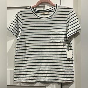 NWT AE77 Premium Cotton Pocket Tee in White w Blue Stripes - Size S